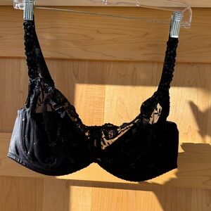 Conturelle Elegant Black Lace Bra